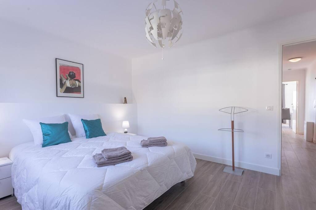 Apartment With Panoramic Sea View, Walk To The Beach - Marechal Juin By Halldis Cannes Exterior foto